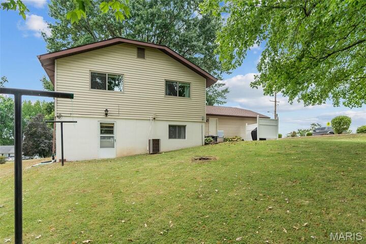 Property Photo:  1 Buckingham Drive  MO 63090 