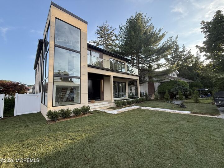 Property Photo:  5 Royal Place  NJ 07740 