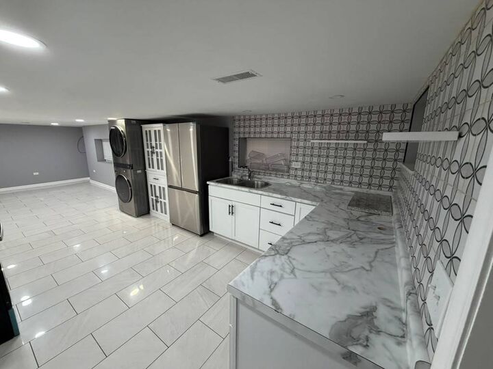 Property Photo: 2630 N Hamlin Avenue G IL 60647