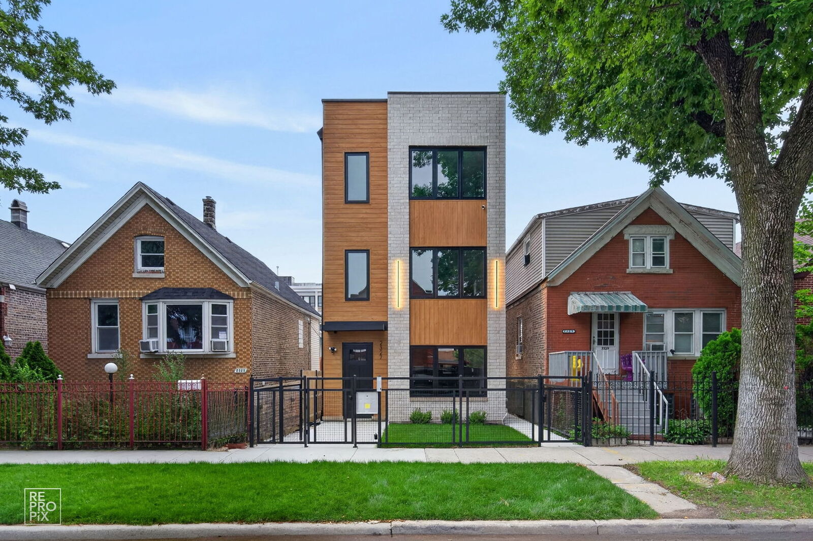Property Photo: 2327 S Homan Avenue 2 IL 60623
