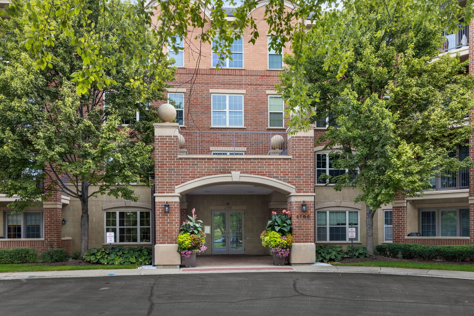 Property Photo:  2700 Summit Drive 309  IL 60025 