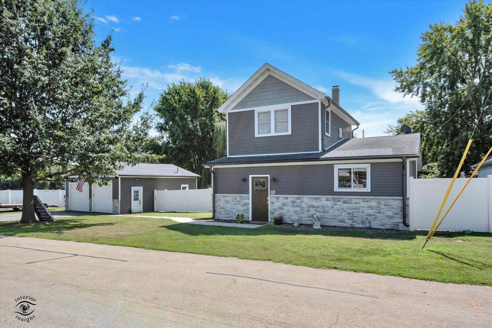 Property Photo:  225 E Church Street  IL 60551 