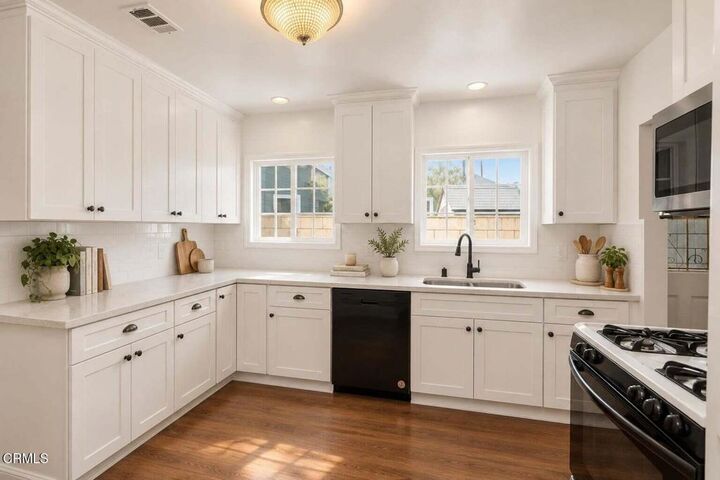 Property Photo:  787 Elmira Street  CA 91104 