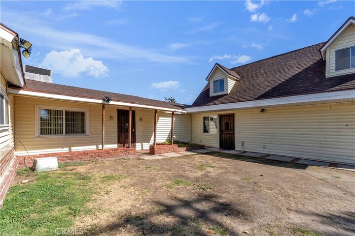 Property Photo: 7522 Radford Avenue CA 91605