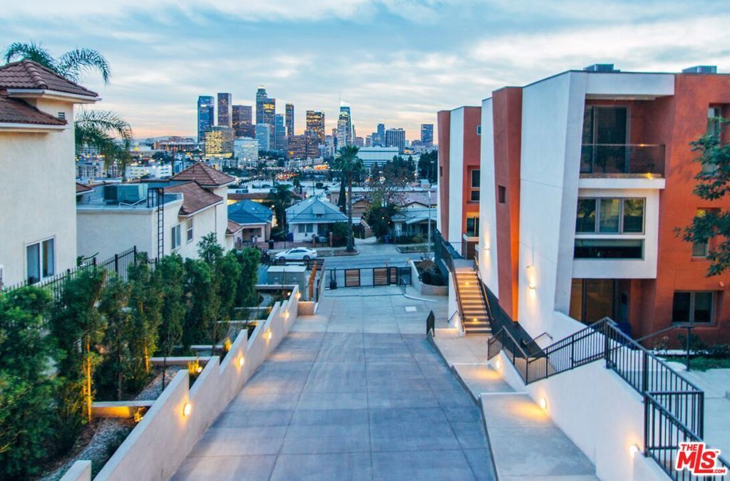 Property Photo:  1015 Figueroa Terrace 22  CA 90012 