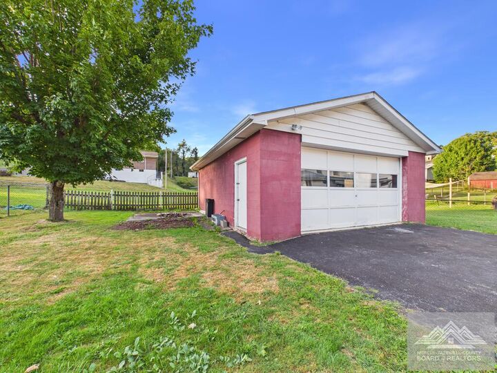 Property Photo: 834 Frederick St WV 24701