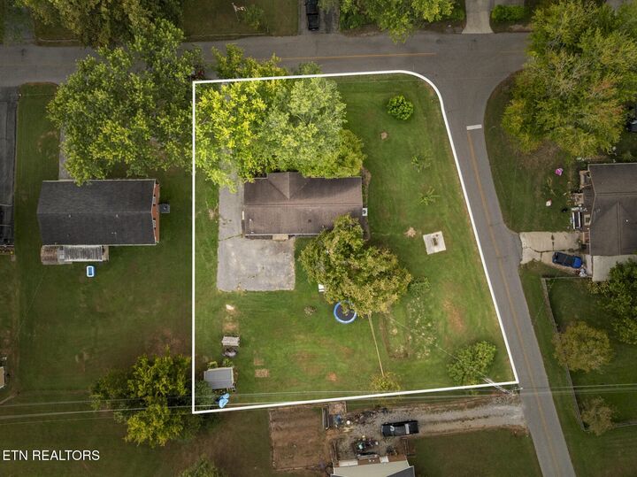 Property Photo:  516 Madison Ave  TN 38583 