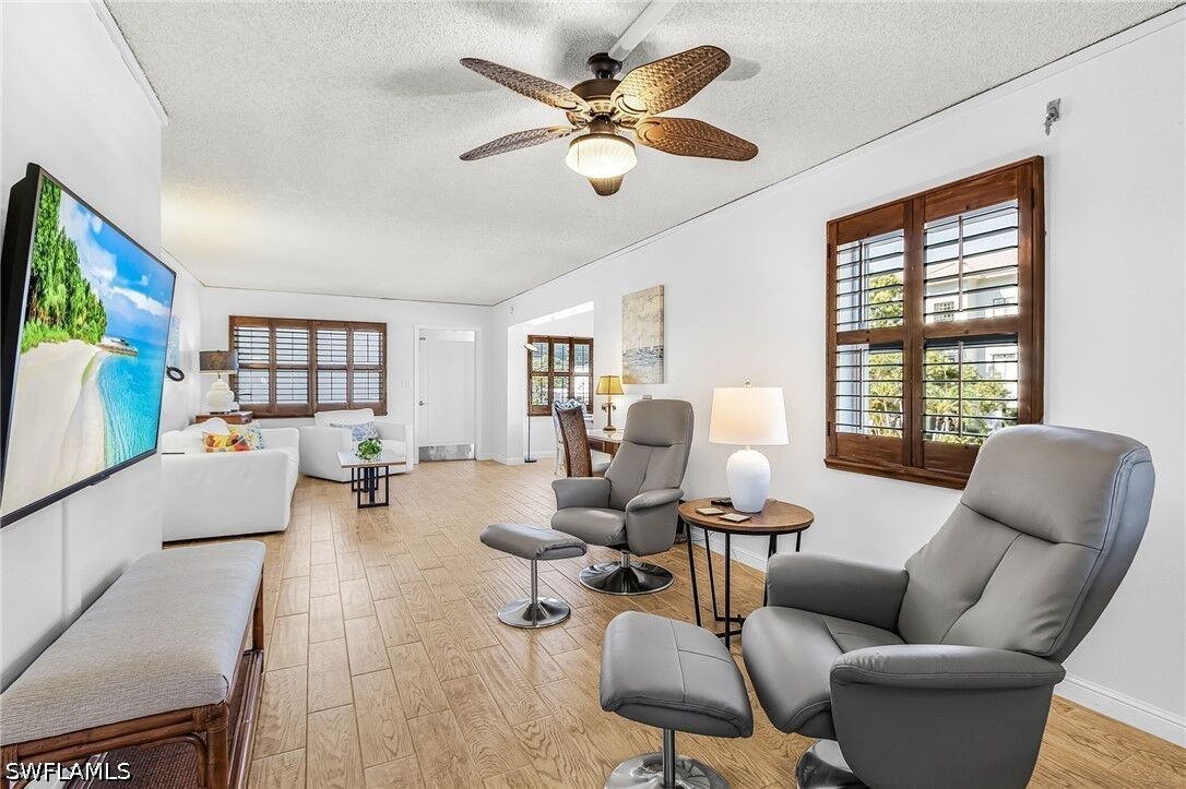 Property Photo: 1100 8th Avenue S 205A FL 34102