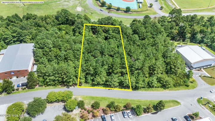 Property Photo:  2008 15R Corporate Drive  NC 28405 