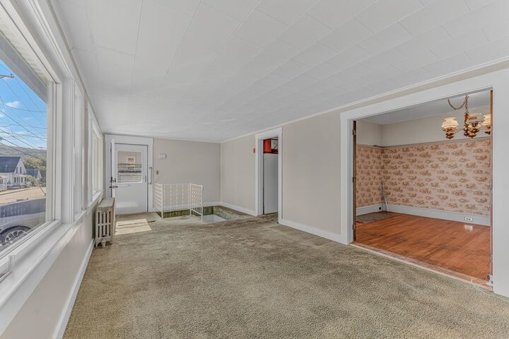 Property Photo:  105 Pleasant Street  NH 03561 