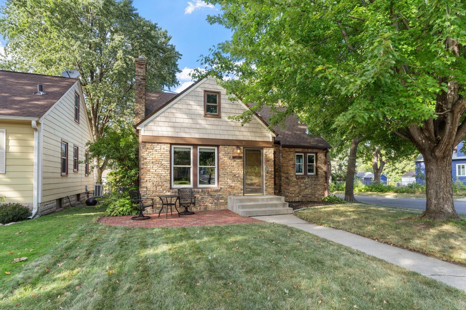 Property Photo: 1161 Van Buren Avenue MN 55104