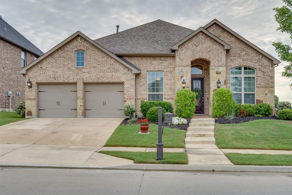 Property Photo:  6200 Savannah Oak Trail  TX 76226 