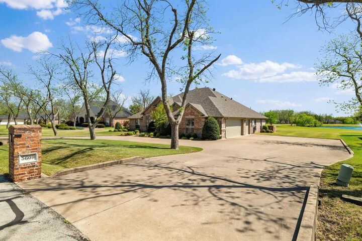Property Photo: 5609 Flagstick Drive TX 76049