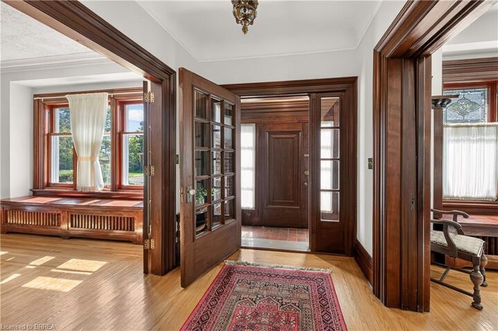 Property Photo:  29 Lorne Crescent  ON N3T 4L8 