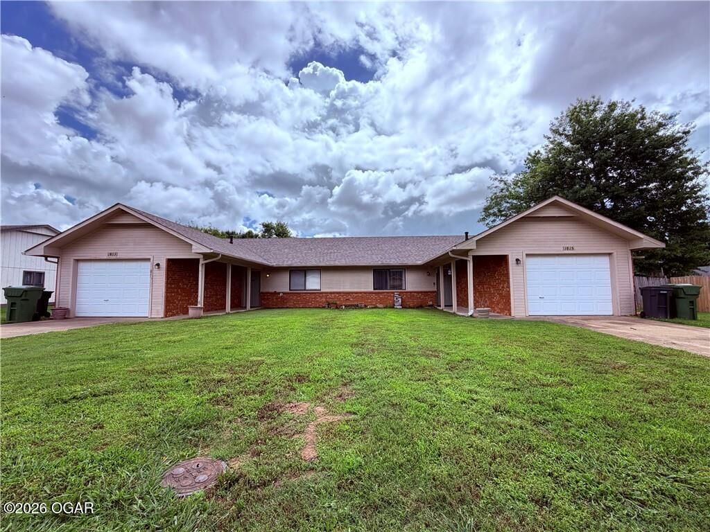 Property Photo: 1813&1815 S 14th Place AR 72758