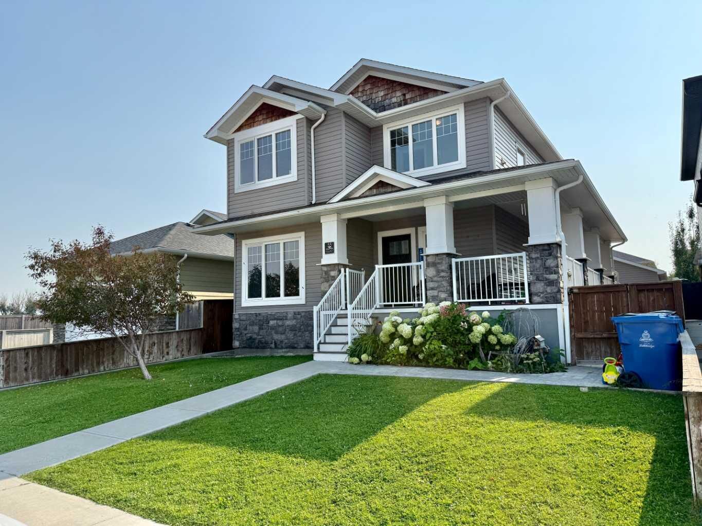 Property Photo:  55 Riverhurst Cove W  AB T1K 6Y8 