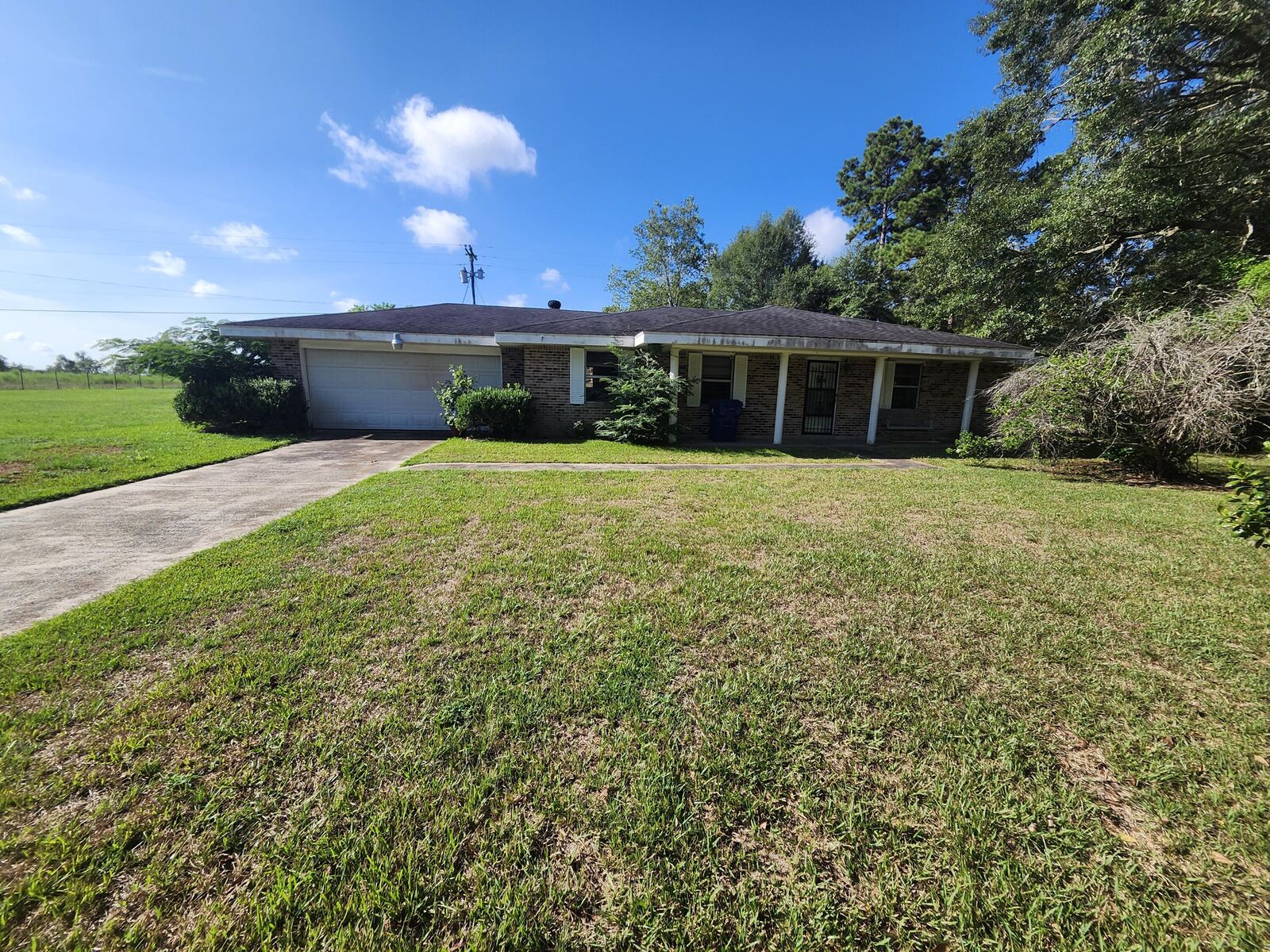 Property Photo: 1564 Granberry LA 70634