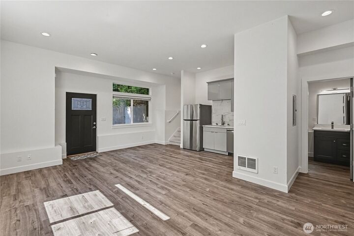 Property Photo: 5426 31st Avenue S A WA 98108