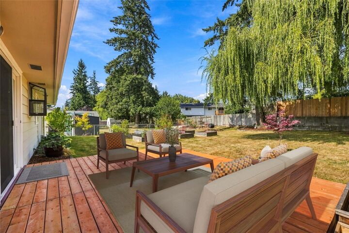 Property Photo:  4813  190th Street SW  WA 98036 