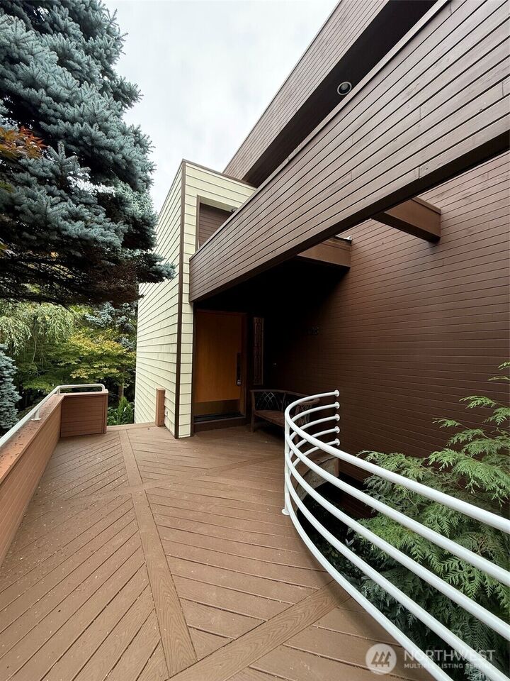 Property Photo:  16328  35th Avenue NE  WA 98155 