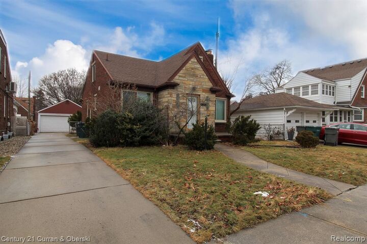 Property Photo: 7907 W Morrow Circle MI 48126