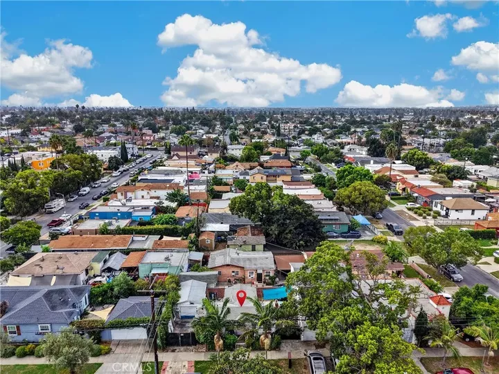 Property Photo:  1870 W 37th Place  CA 90018 