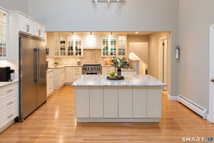 Property Photo:  