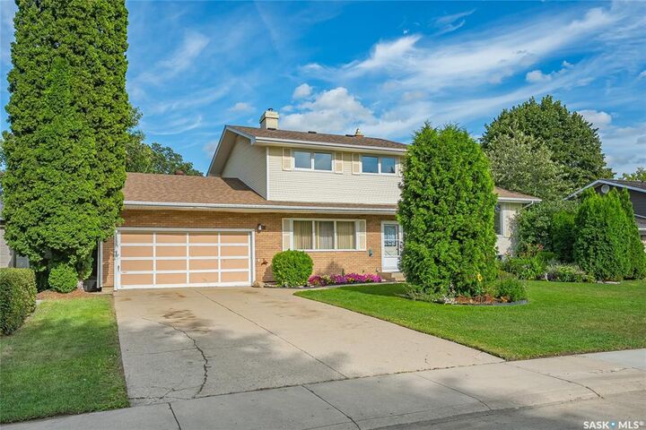 Property Photo: 15 Harvard Crescent SK S7H 3R2