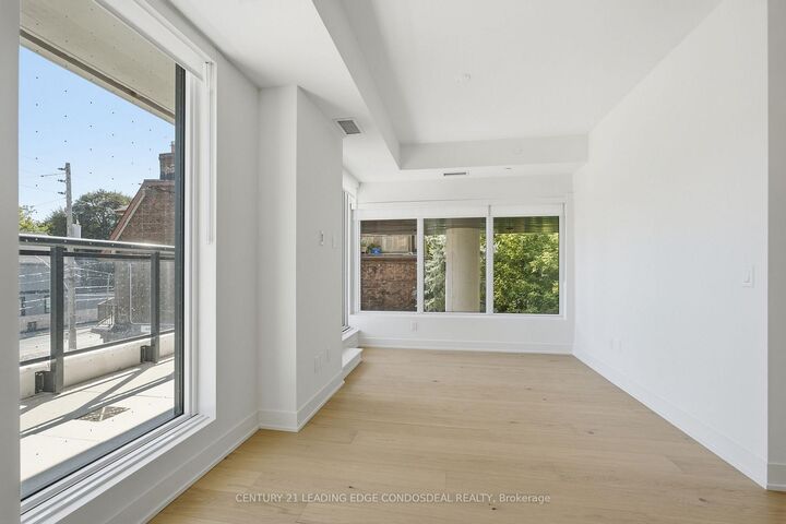 Property Photo:  322 Dupont Street 207  ON M5R 0E3 