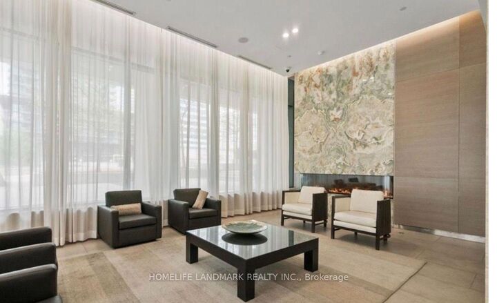Property Photo:  70 Roehampton Avenue 1814  ON M4P 1R2 