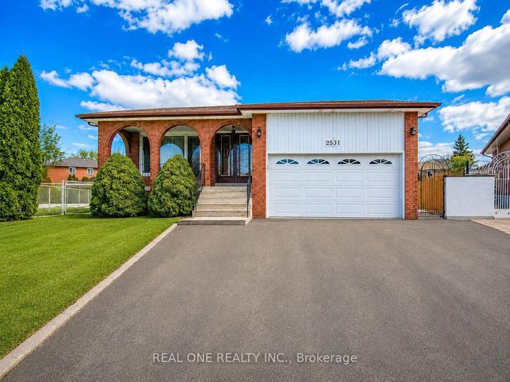 Property Photo:  2531 Cynara Road  ON L5B 2R5 