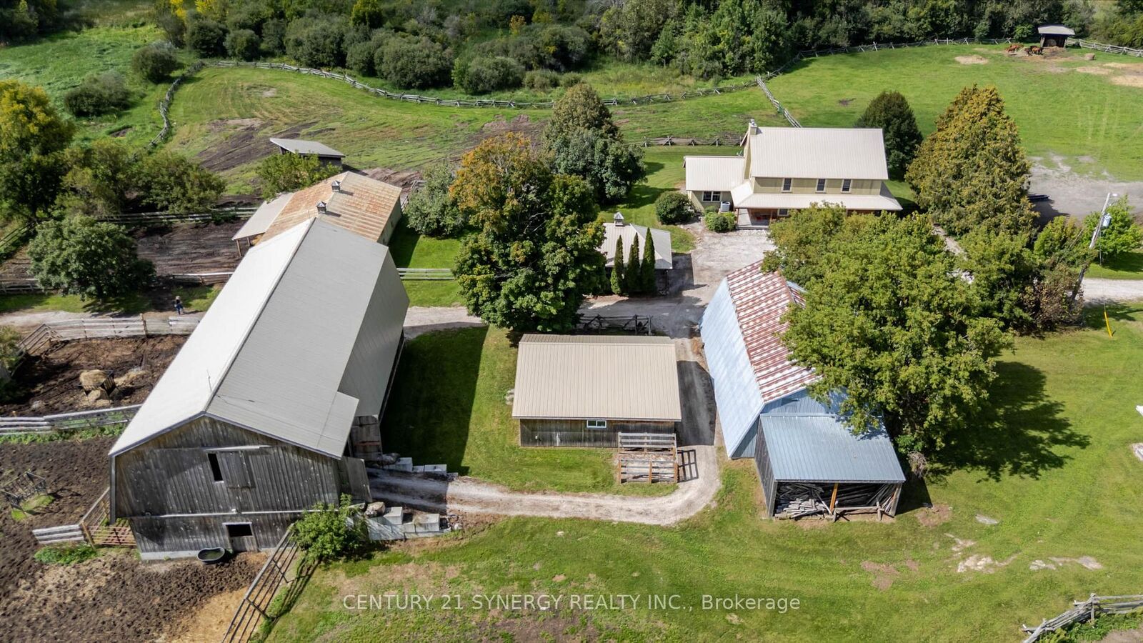 Property Photo: 1545 Rideau Ferry Road ON K7H 3C7