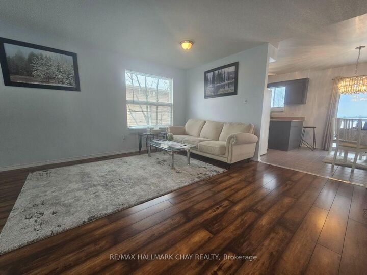 Property Photo: 23 Morton Crescent ON L4N 7T4