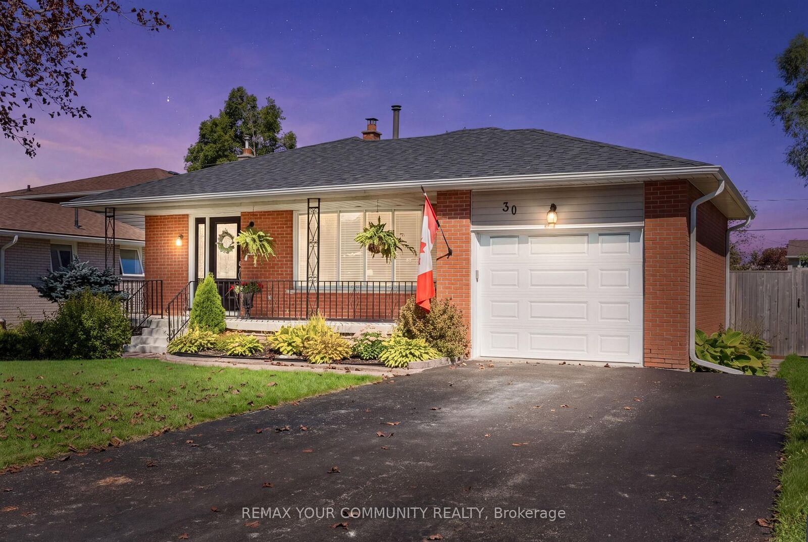 Property Photo:  30 Redwing Street  ON K9V 4T3 