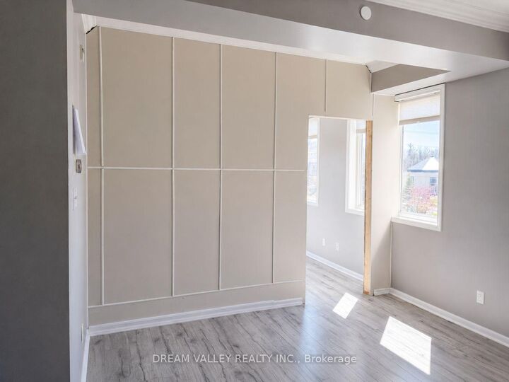 Property Photo:  3075 Thomas Street 310  ON L5M 0M4 