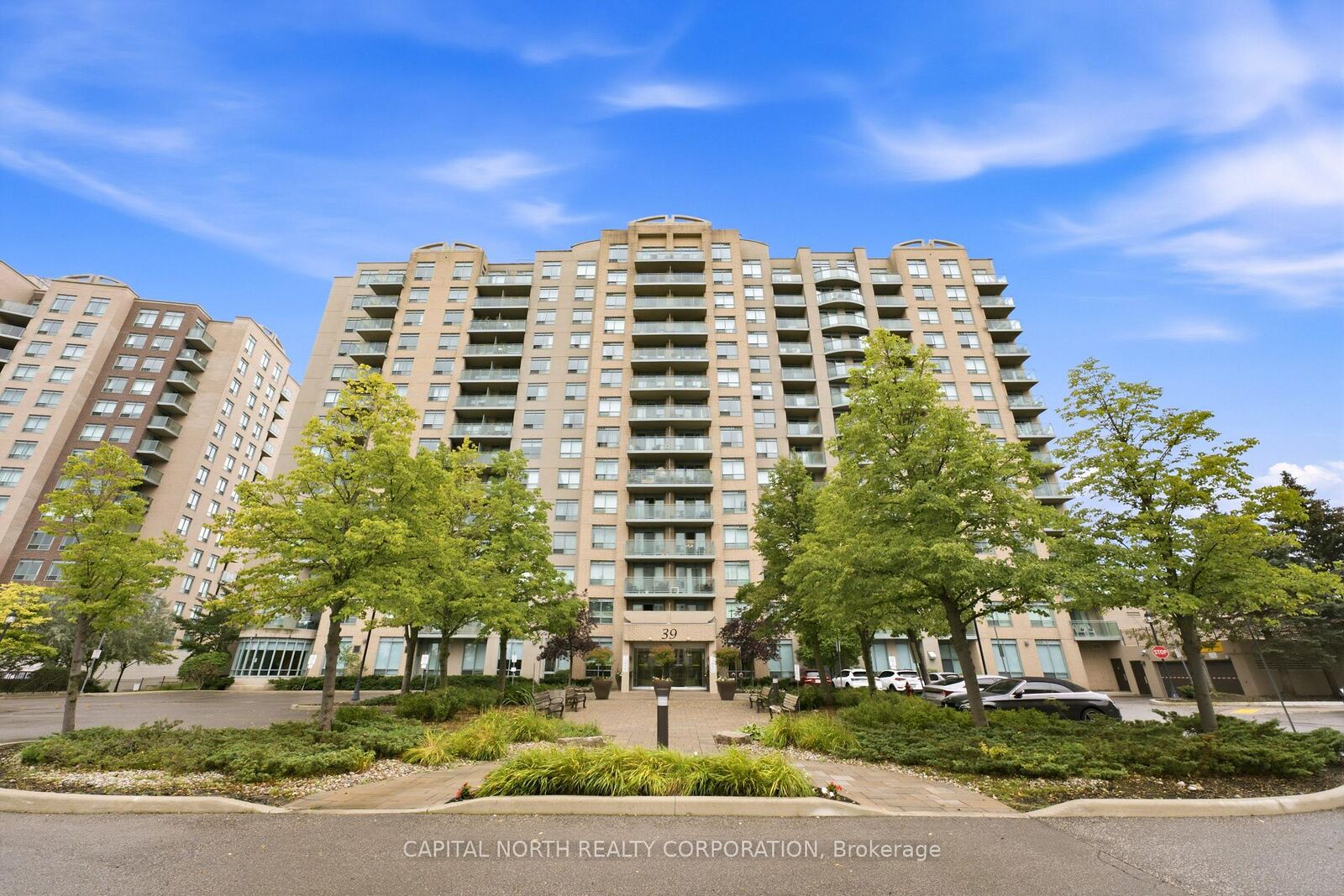 Property Photo:  39 Oneida Crescent 711  ON L4B 4T9 