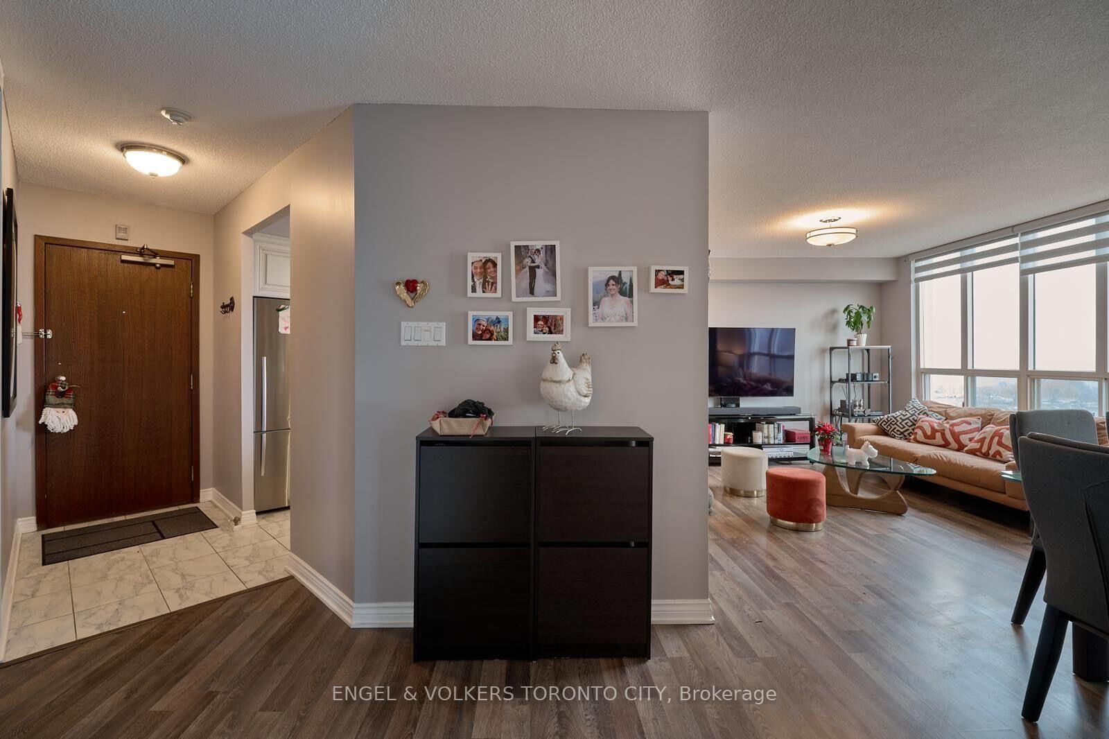 Property Photo:  2285 Lake Shore Boulevard W 1204  ON M8V 3X9 