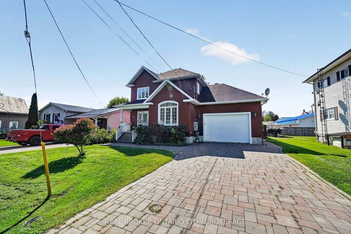 Property Photo:  30 High Street  ON K0C 1M0 