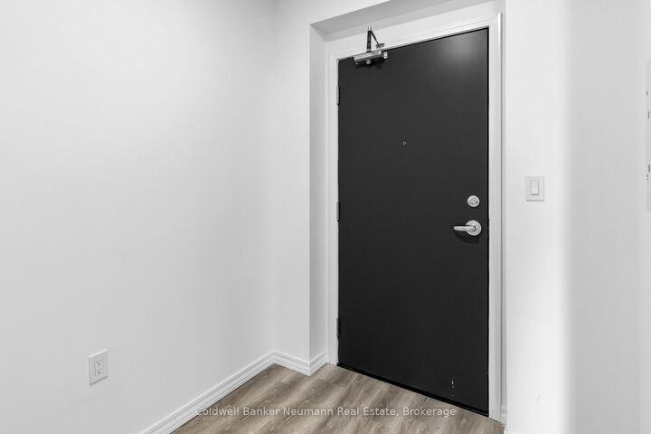 Property Photo:  1098 Paisley Road 713  ON N1K 0E3 