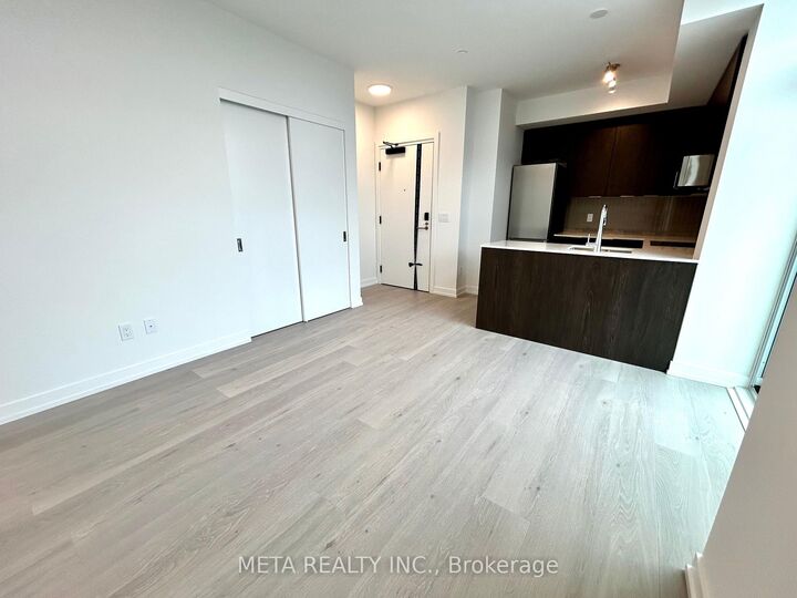 Property Photo:  2501 Saw Whet Boulevard 605  ON L6M 5N2 