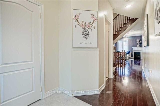 Property Photo:  33 Robert Osprey Drive  ON L6C 0L1 