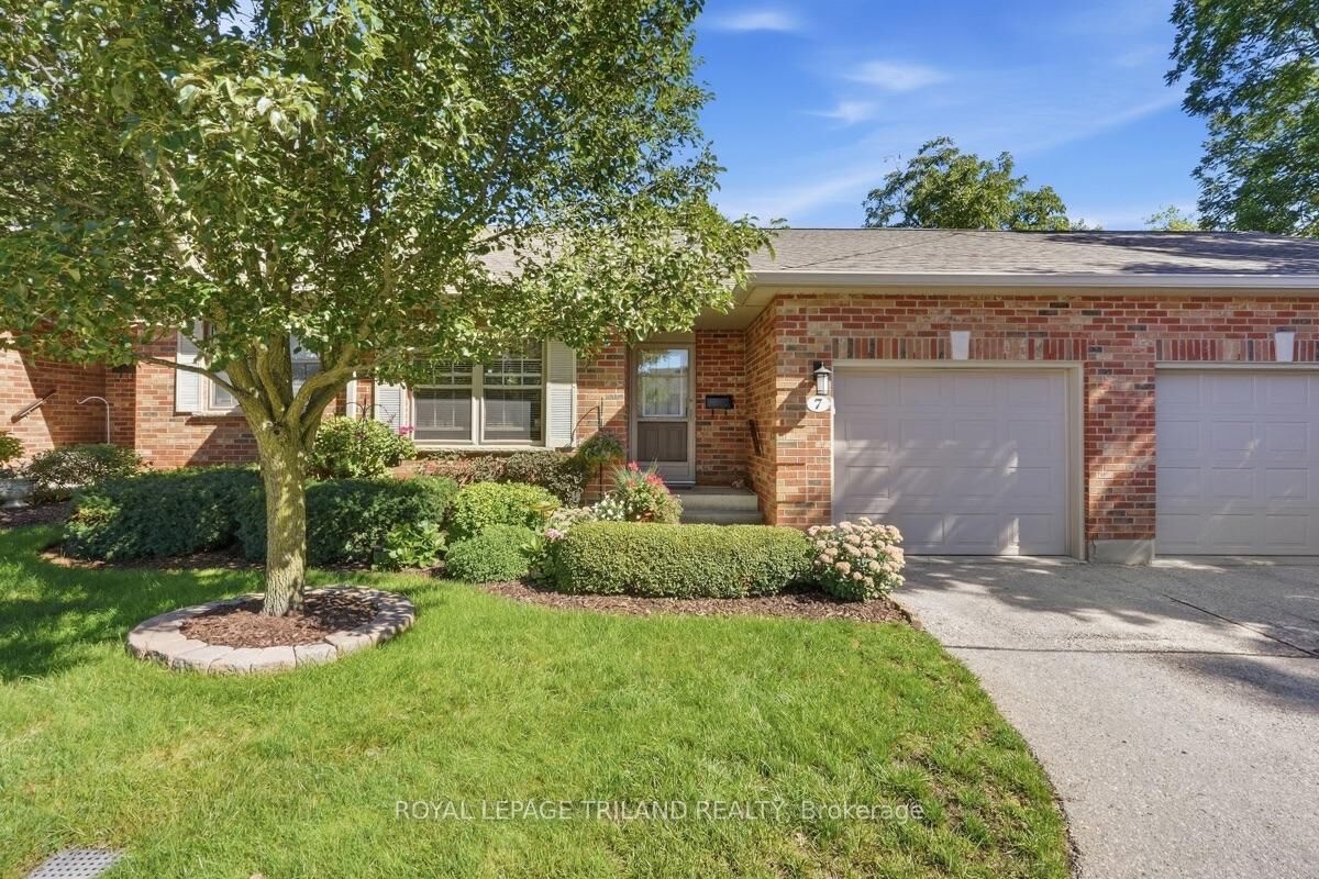 Property Photo:  1337 Commissioners Road W 7  ON N6K 4V2 