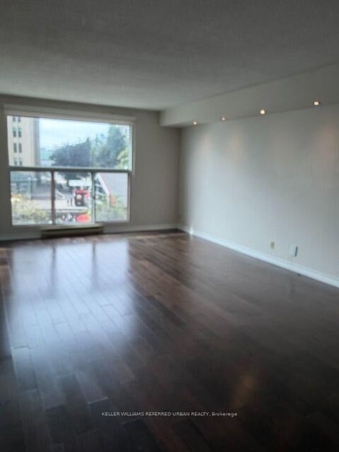 Property Photo:  77 Harbour Square 409  ON M3B 3N2 