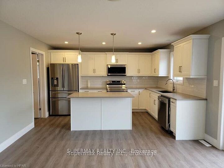 Property Photo:  657 Ketter Way  ON N0N 1T0 