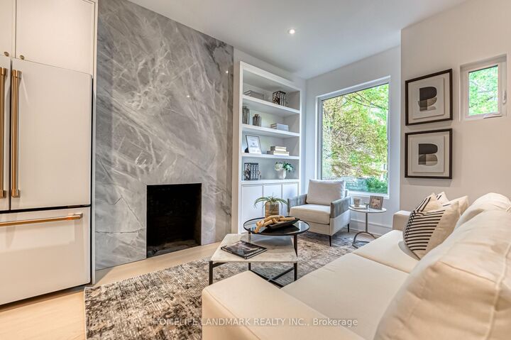 Property Photo:  195 Albany Avenue  ON M5R 3C7 