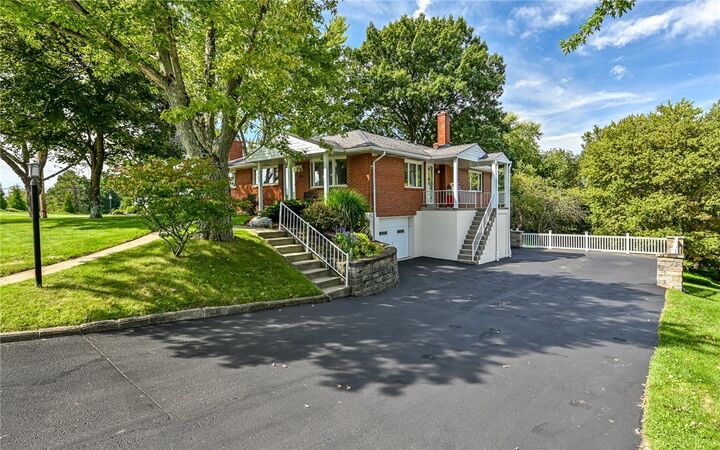 Property Photo: 401 N Pine Cir PA 15044