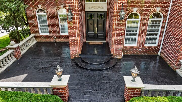 Property Photo:  218 Canterwood Dr  PA 15367 