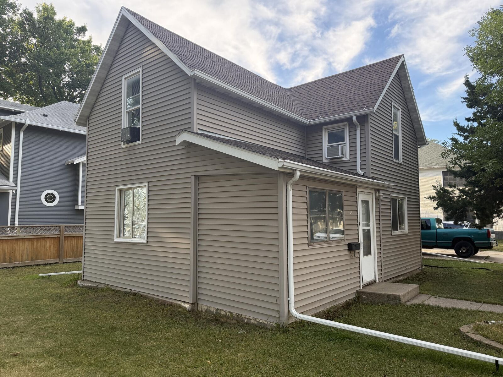 Property Photo: 724 S 2nd Street SD 57401