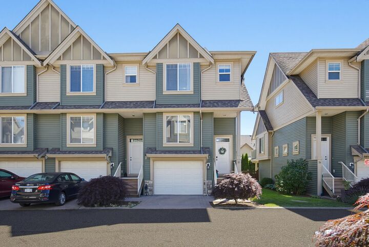Property Photo:  6498 Southdowne Place 23  BC V2R 0K3 