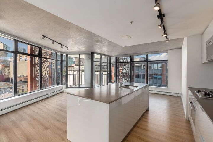 Property Photo: 128 W Cordova Street 810 BC V6B 0E6